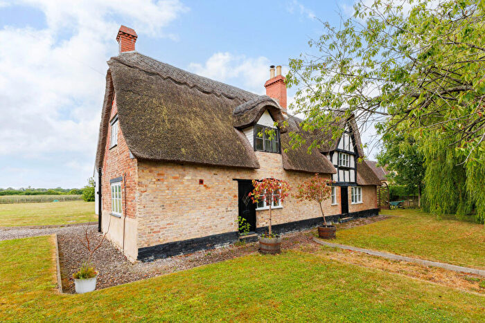 4 Bedroom Detached House For Sale In Bath Road, Frocester, GL10