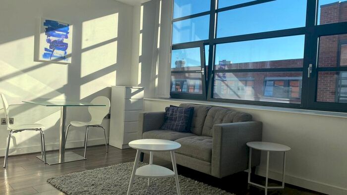 Studio To Rent In Pope Street, Birmingham, B1