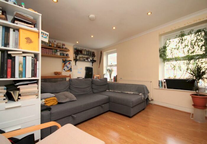 1 Bedroom Flat To Rent In York Way, Islington, N7