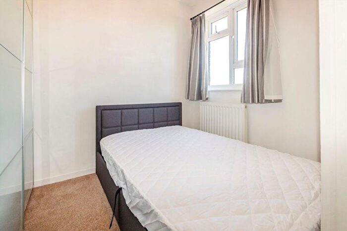 Studio To Rent In Kingston Hill, Kingston, KT2