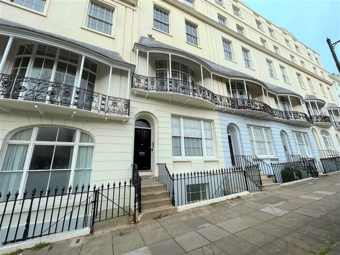 2 Bedroom Flat To Rent In Wellington Square, Hastings, TN34