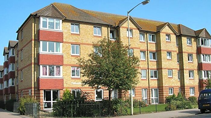 1 Bedroom Flat For Sale In Parkside Court, Herne Bay, CT6