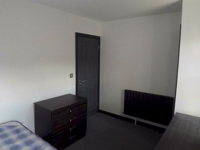 7 Bedroom House To Rent In Dawlish Road, Birmingham, B29