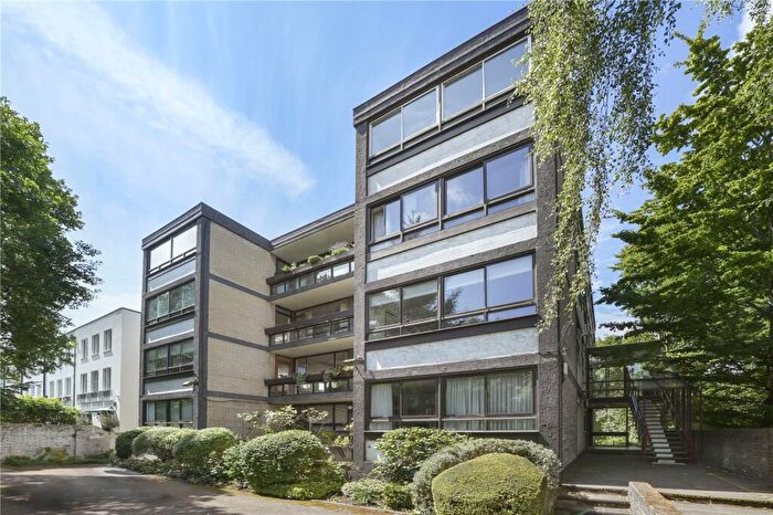 2 Bedroom Apartment For Sale In North Grove, N6