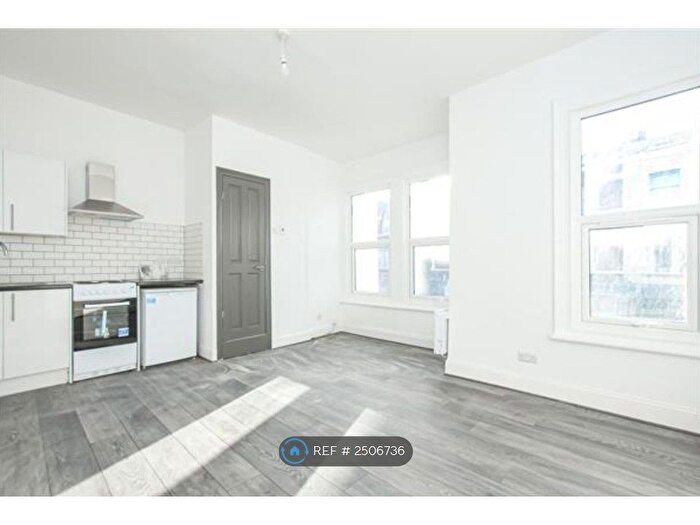 Studio To Rent In Putney Bridge Road, London, SW15