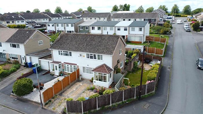 3 Bedroom Semi-Detached House For Sale In Herondale Road, Stourbridge, DY8