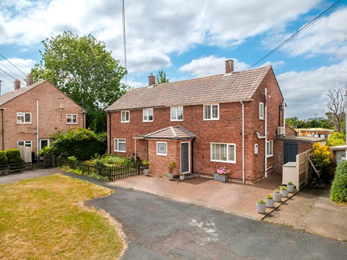3 Bedroom Semi-detached House For Sale In Bush Close, Comberton, CB23