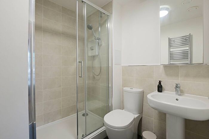 2 Bedroom Flat For Sale In Cowgill Gardens, Liberton, Edinburgh, EH16