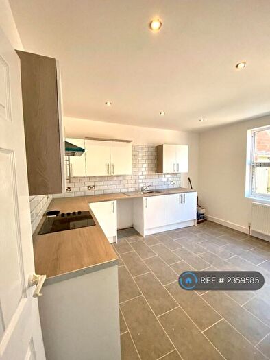 3 Bedroom Terraced House To Rent In Scarll Road, Doncaster, DN4