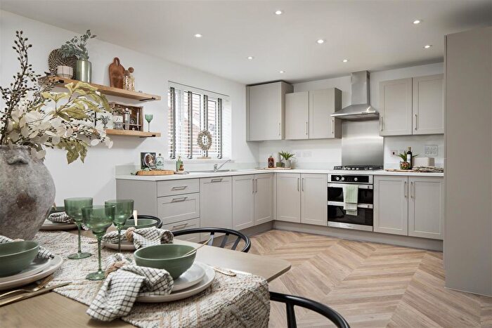 4 Bedroom Detached House For Sale In Orchard Drive, St Albans, AL2