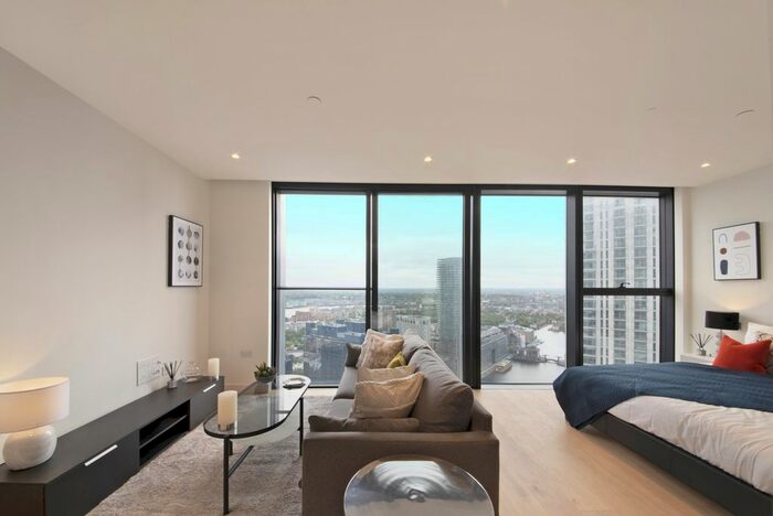 Studio To Rent In Hampton Tower, South Quay, Marsh Wall, Canary Wharf, London, E14