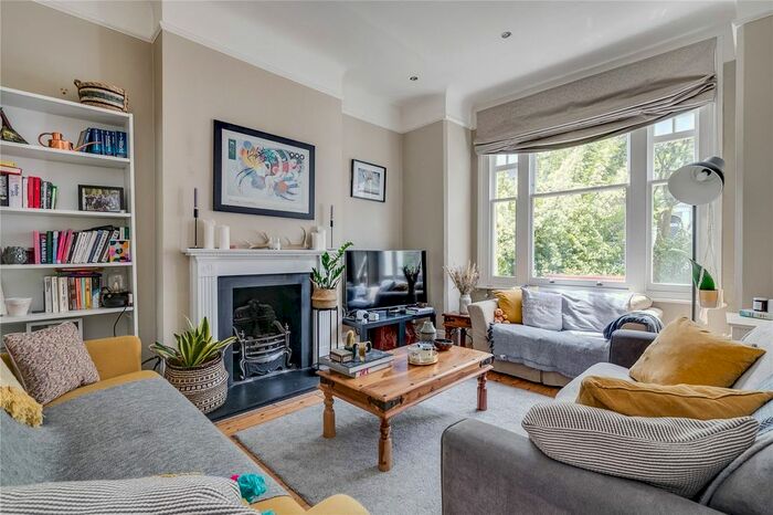2 Bedroom End Of Terrace House To Rent In Endlesham Road, London, SW12