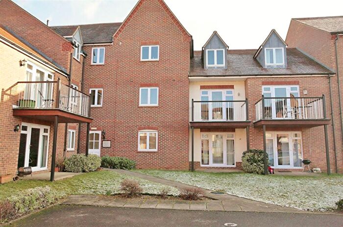 2 Bedroom Apartment To Rent In Marina Way, Abingdon, OX14