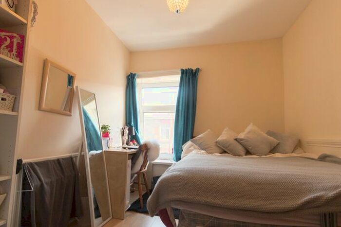 4 Bedroom Terraced House To Rent In Queen Street, Treforest, Pontypridd, CF37