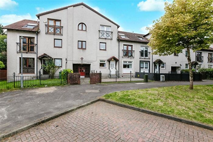2 Bedroom Flat For Sale In Ardmaleish Crescent, Glasgow, Lanarkshire, G45