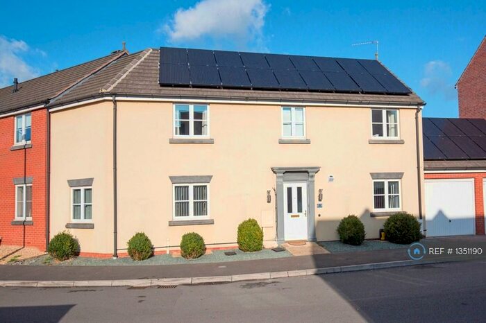 5 Bedroom Semi-Detached House To Rent In Rosebay Gardens, Cheltenham, GL51