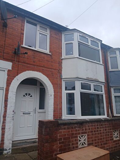 3 Bedroom Town House To Rent In Stonebridge Street, Leicester, LE5