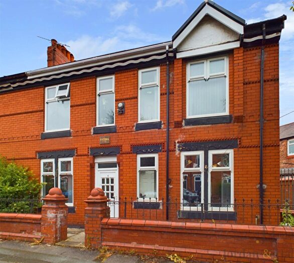 3 Bedroom Semi-Detached House To Rent In Dalton Avenue, Manchester, M14