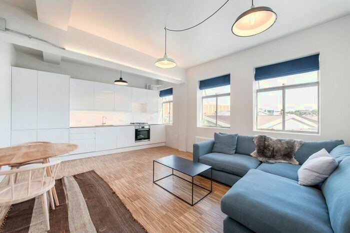 1 Bedroom Flat To Rent In Garratt Lane, Wandsworth, London, SW18