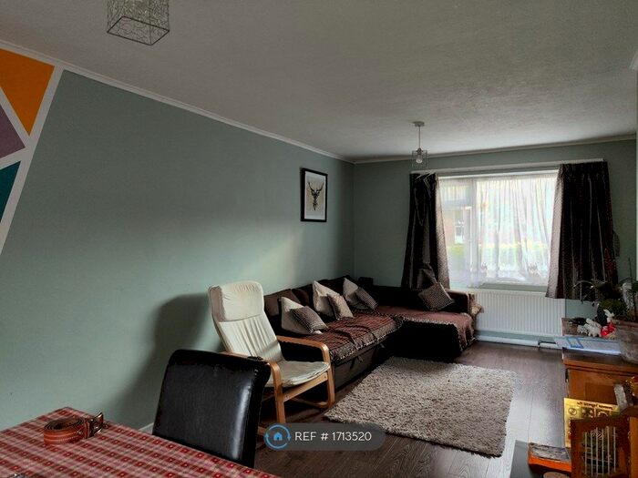 3 Bedroom Terraced House To Rent In Ely Close, Hatfield, AL10