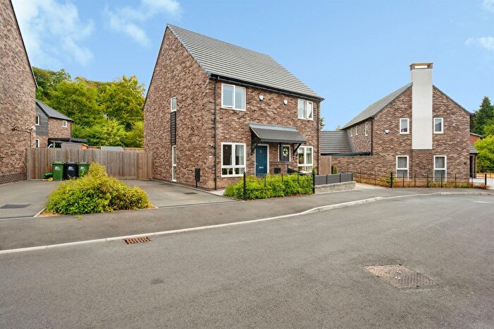 2 Bedroom Semi-Detached House For Sale In Deer Park Close, Alfreton, DE55