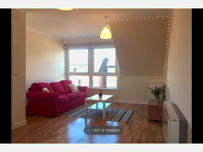 2 Bedroom Flat To Rent In Ferry Gait Crescent, Edinburgh, EH4