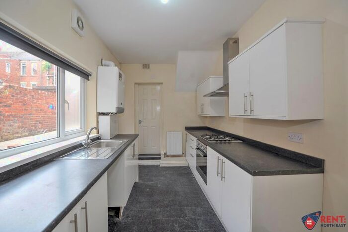 2 Bedroom Flat To Rent In Brighton Road, Bensham, Gateshead, NE8