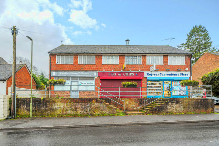 2 Bedroom Flat To Rent In The Street, Wrecclesham, Farnham, GU10