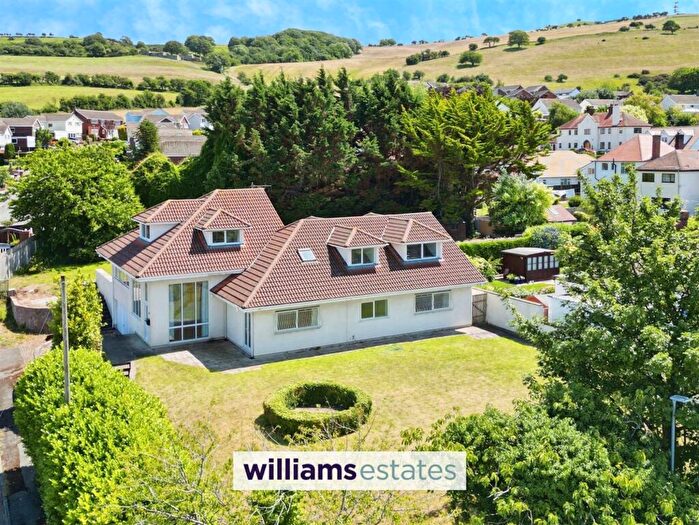 6 Bedroom Detached House For Sale In Tudor Avenue, Prestatyn, LL19