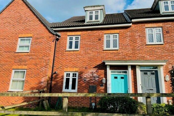 3 Bedroom Town House To Rent In Snowgoose Way, Newcastle, ST5
