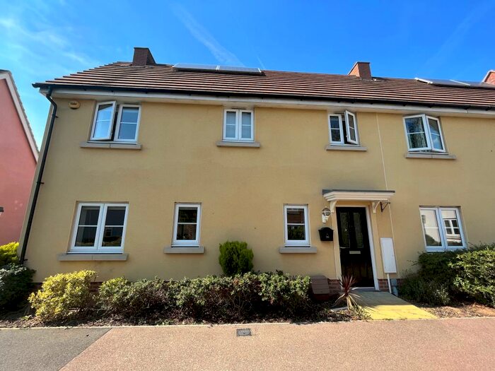 2 Bedroom House To Rent In Eddy Downs, CM1