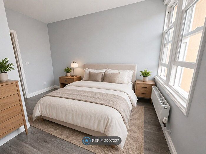 3 Bedroom Flat To Rent In Gloucester Road, Bristol, BS7