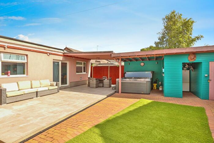 3 Bedroom Bungalow For Sale In Encombe Close, Poole, BH12