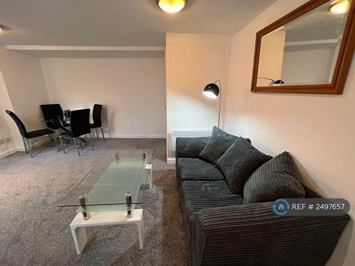 1 Bedroom Flat To Rent In Market Street, Stalybridge, SK15