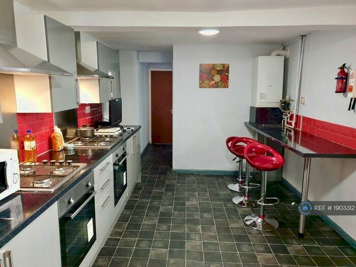 7 Bedroom Semi-Detached House To Rent In Carnarvon Road, Reading, RG1