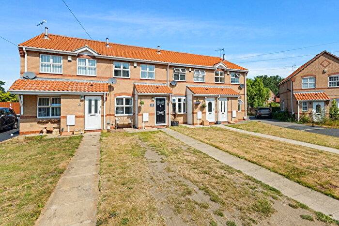3 Bedroom Terraced House For Sale In The Paddock, Adwick-le-Street, Doncaster, DN6