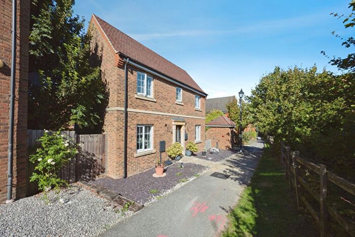 4 Bedroom Detached House For Sale In Russett Close, Ashford, TN23