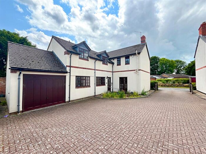 4 Bedroom Detached House For Sale In Churchill Road, Welton, NN11