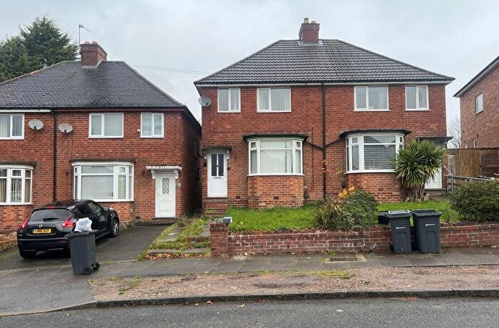 3 Bedroom Semi Detached House For Sale In Barbara Road, Hall Green, Birmingham, B28