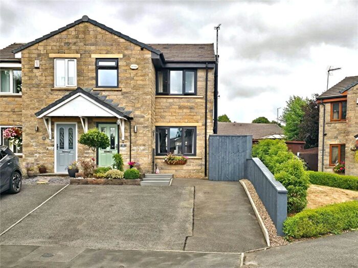 3 Bedroom Semi-Detached House For Sale In The Ferns, Bacup, Rossendale, OL13