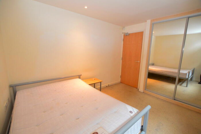 1 Bedroom Apartment To Rent In Queens Gardens, Queens Tower, Park Grange Road, Sheffield, S2