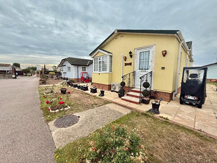 2 Bedroom Park Home For Sale In Kings Park, Creek Road, Canvey Island, SS8