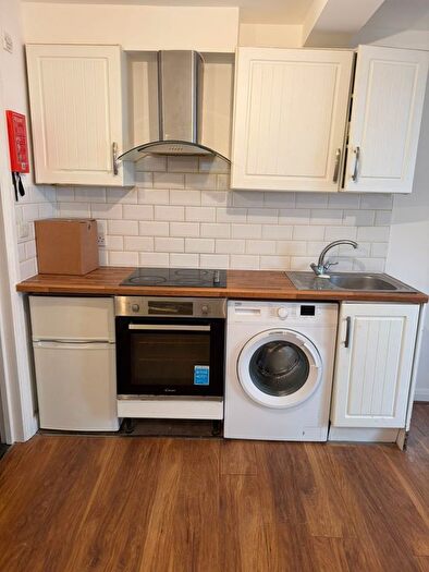 Studio To Rent In Cranfield Close, London, SE27