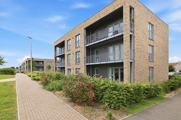 2 Bedroom Flat For Sale In Flat, White Spruce Bow, Edinburgh, EH4