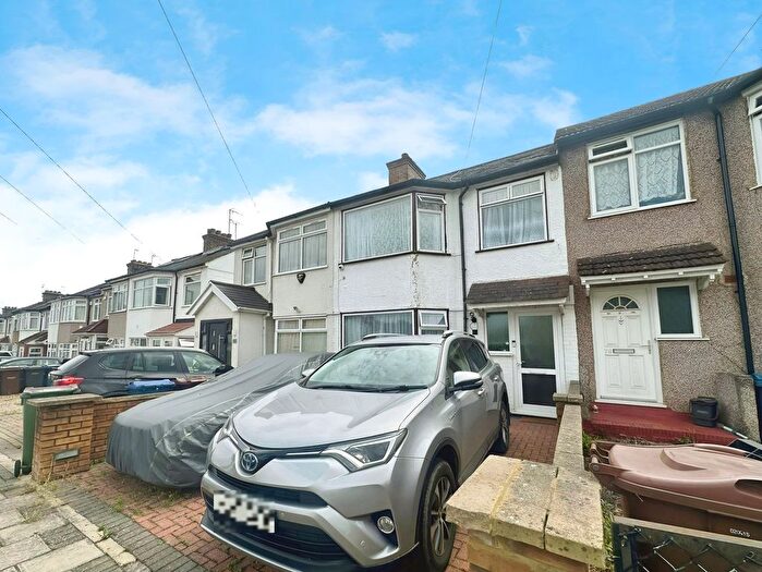 3 Bedroom Terraced House To Rent In Crofts Road, Harrow, HA1