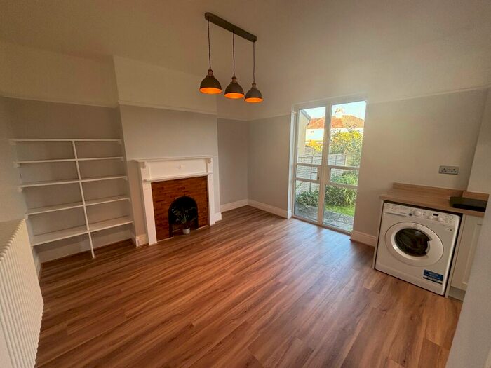 3 Bedroom Semi-Detached House To Rent In Newcombe Road, Bristol, BS9