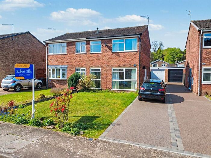 3 Bedroom House For Sale In Leamington Drive, Beeston, NG9