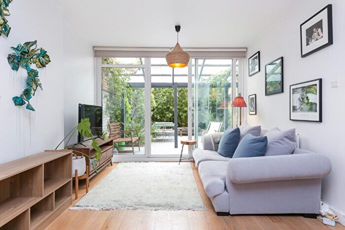 3 Bedroom Duplex To Rent In Consort Road, London, SE15