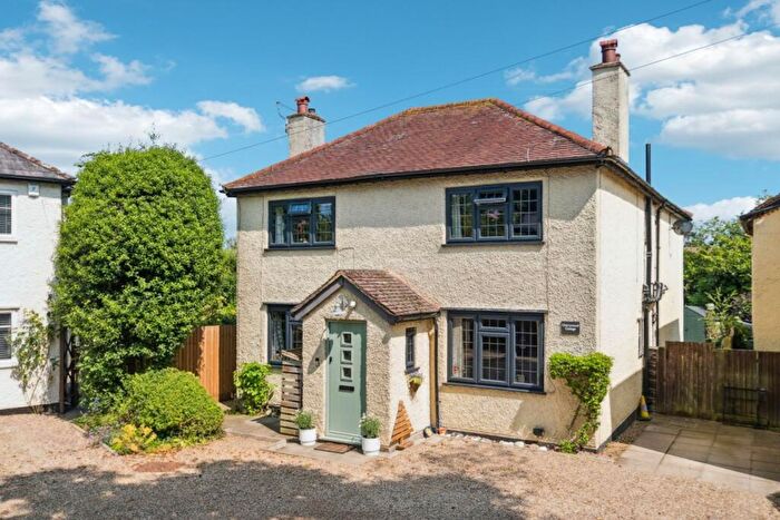 4 Bedroom Detached House For Sale In Chapel End, Chalfont St. Peter, SL9