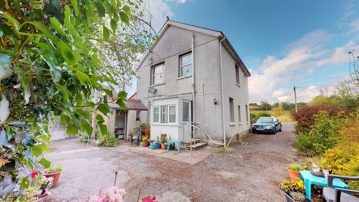 3 Bedroom Detached House For Sale In Llysonnen Road, Carmarthen, Carmarthenshire, SA33